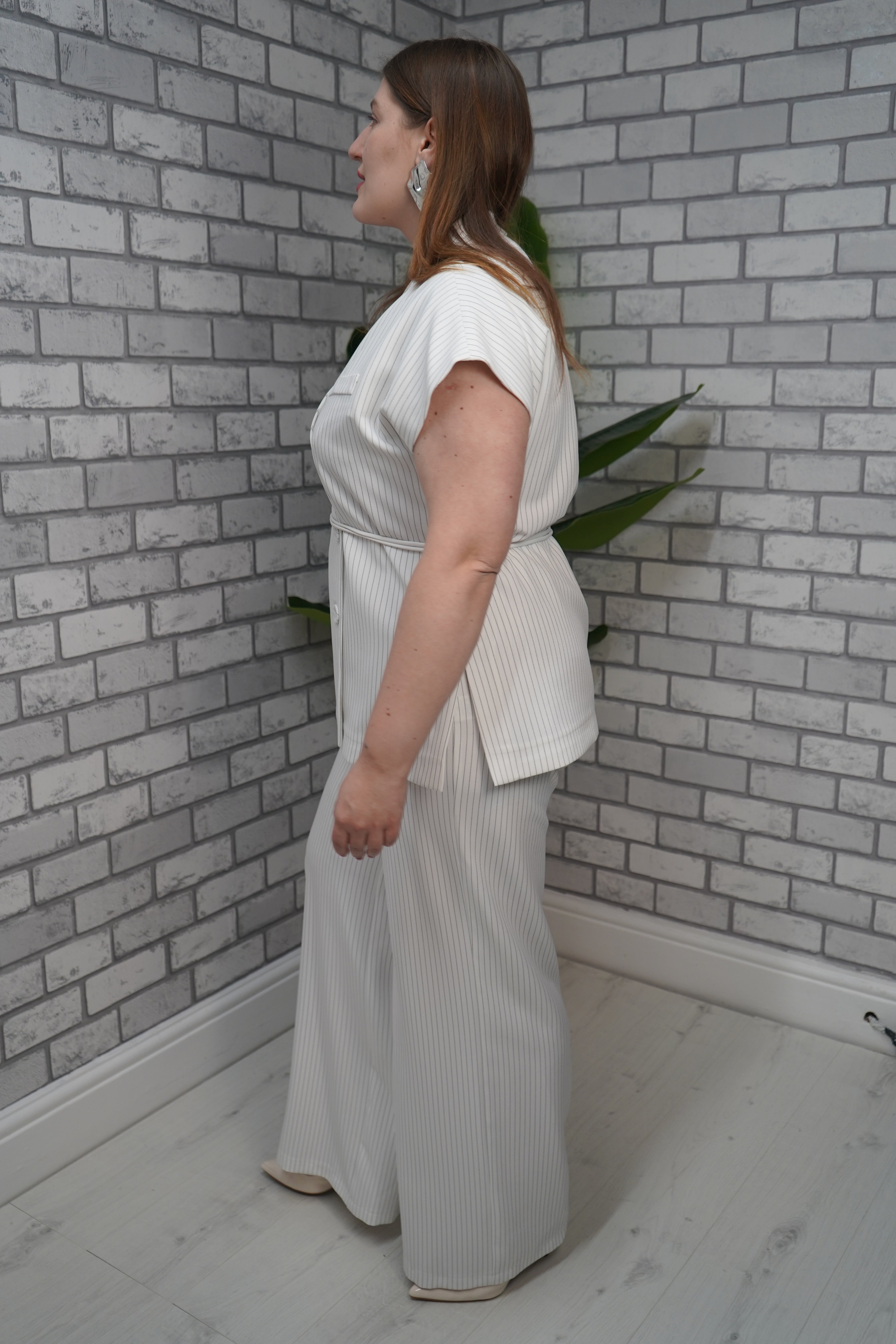 Elegant Striped Blazer & Trousers Set (Plus Size)