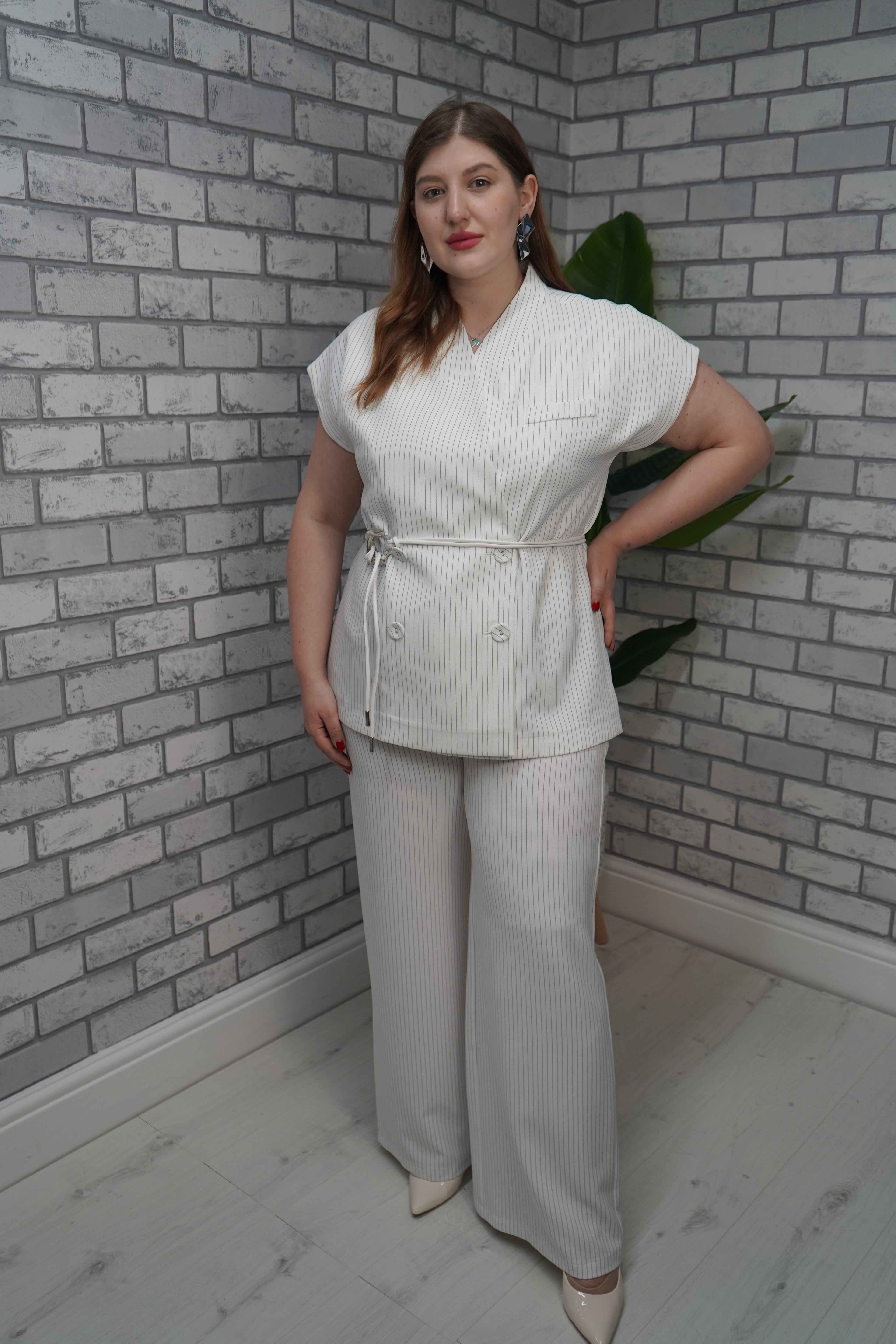 Elegant Striped Blazer & Trousers Set (Plus Size)
